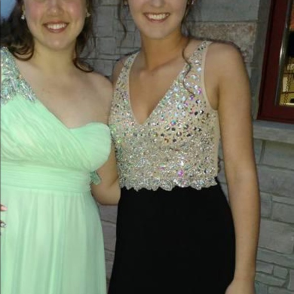 Black slit Formal/Prom-Dress sparkle top. - Picture 3 of 9